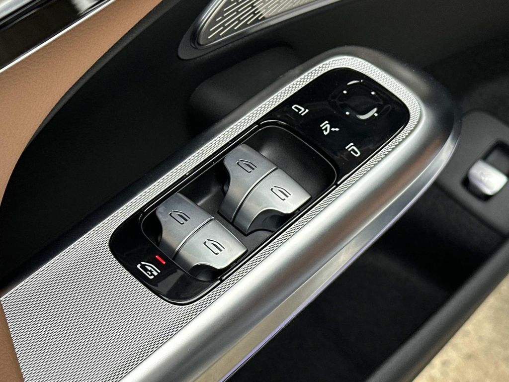 Thumbnail: 2026 Mercedes-Benz E-Class - 18