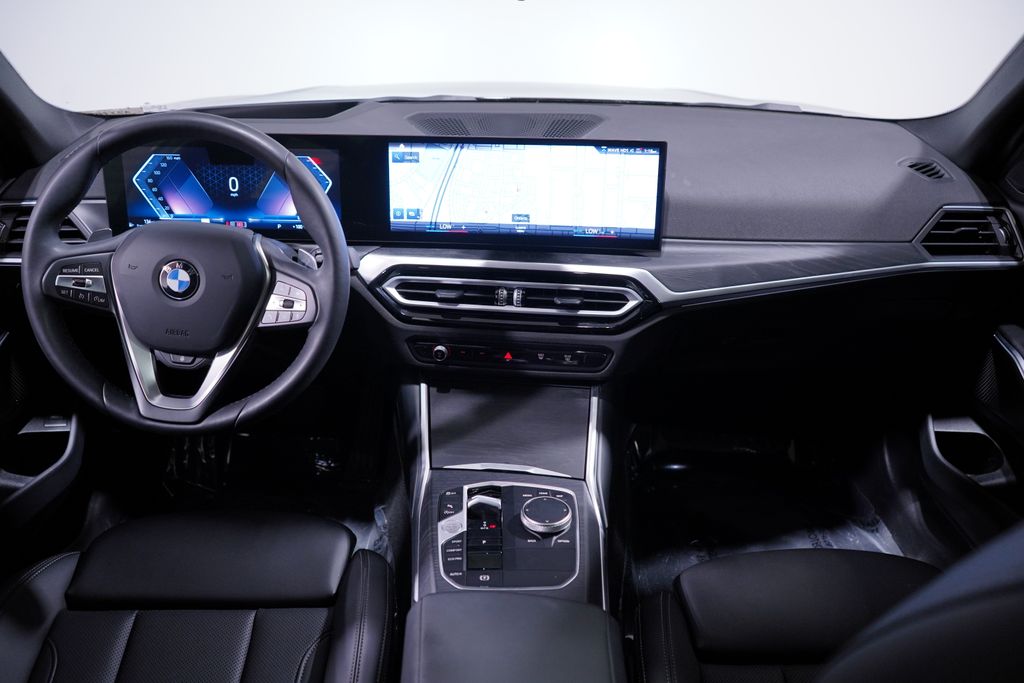 Thumbnail: 2024 BMW 3 Series - 12