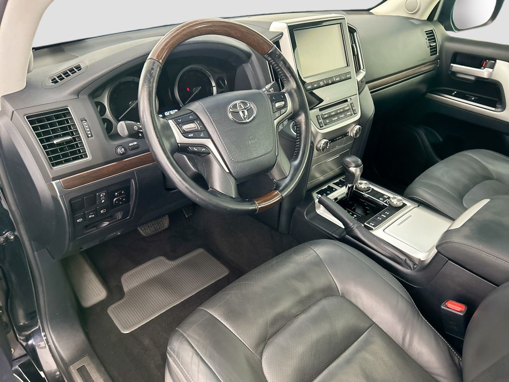 Thumbnail: 2019 Toyota Land Cruiser - 9