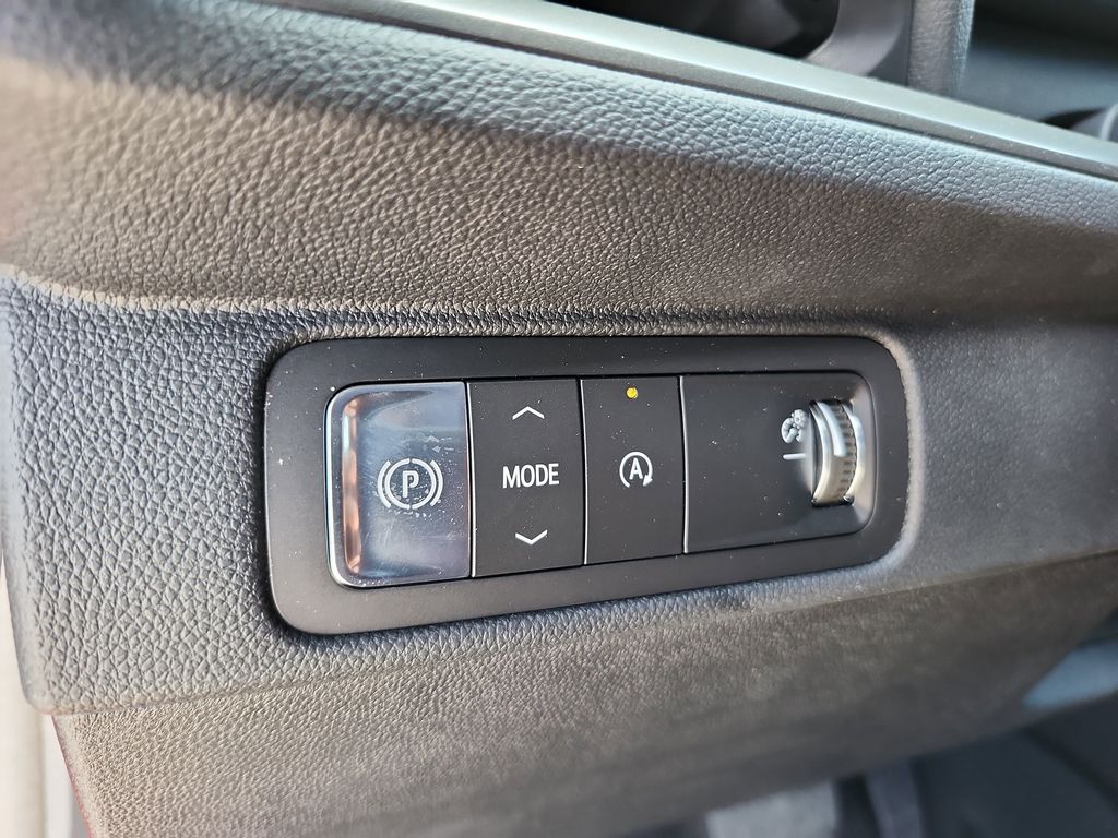 new 2026 Chevrolet Traverse car, priced at $39,695