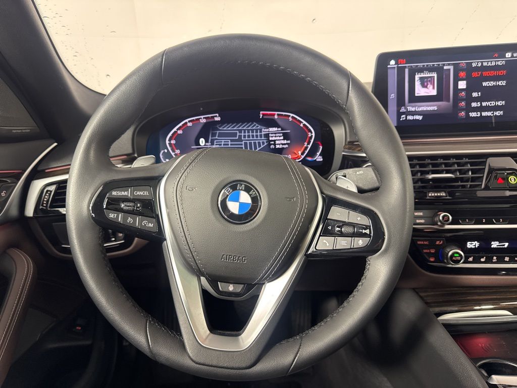 Thumbnail: 2023 BMW 5 Series - 19