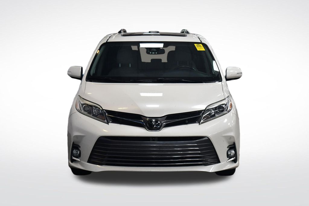 Thumbnail: 2020 Toyota Sienna - 2