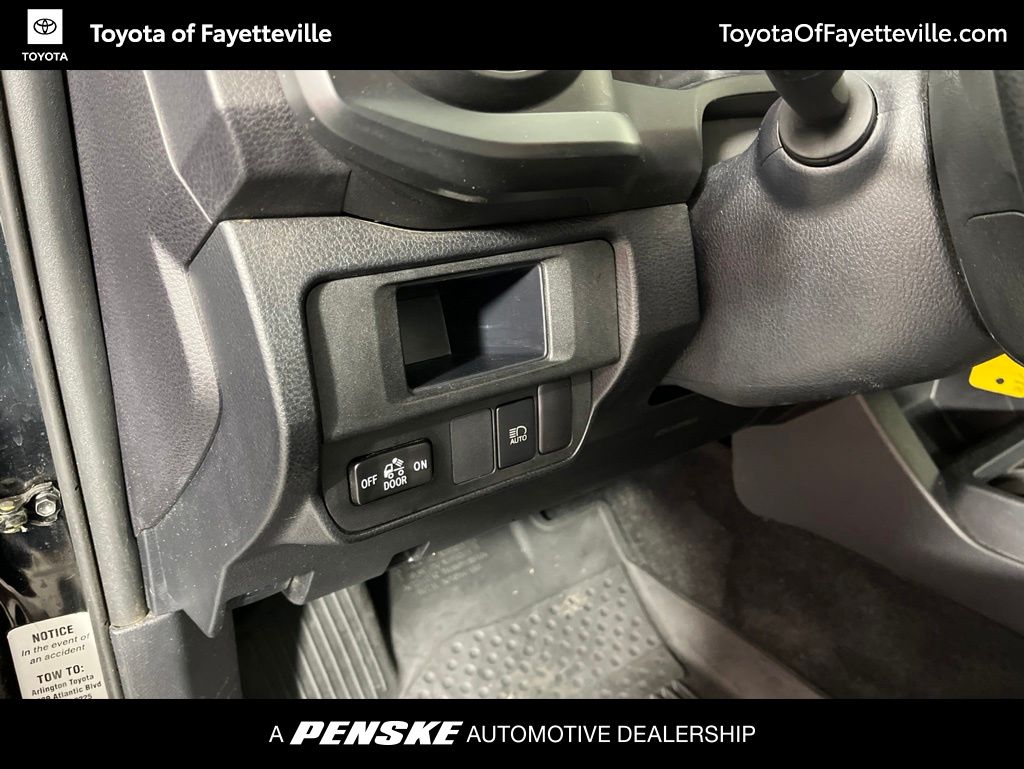 Thumbnail: 2018 Toyota Tacoma - 19