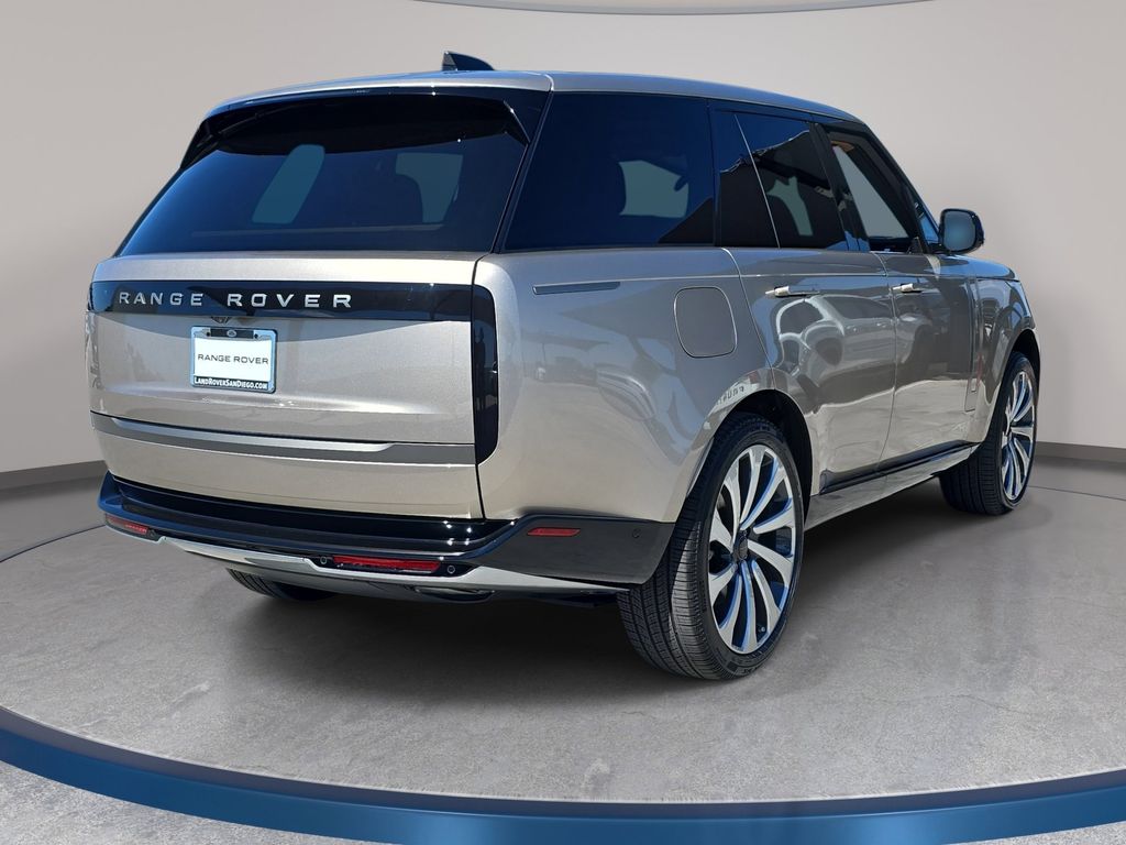 New 2026 Gold Land Rover SE image 5