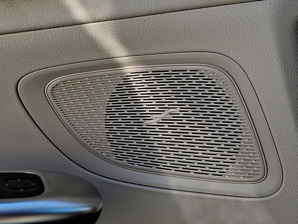 Thumbnail: 2025 Mercedes-Benz C-Class - 16