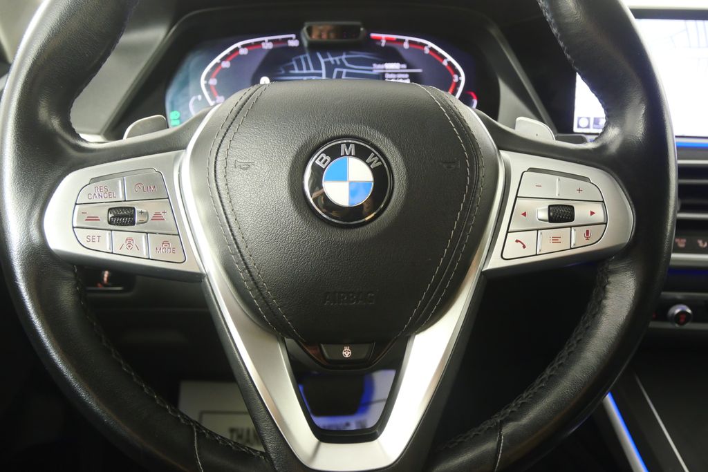 Thumbnail: 2020 BMW X7 - 16