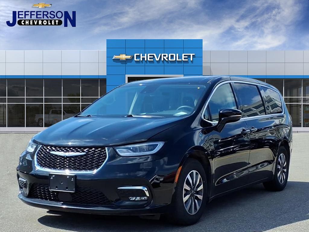 Diamond Black Crystal Pearlcoat 2024 Chrysler Pacifica Hybrid Select FWD Minivan Front-Wheel Drive Continuously Variable Transmission