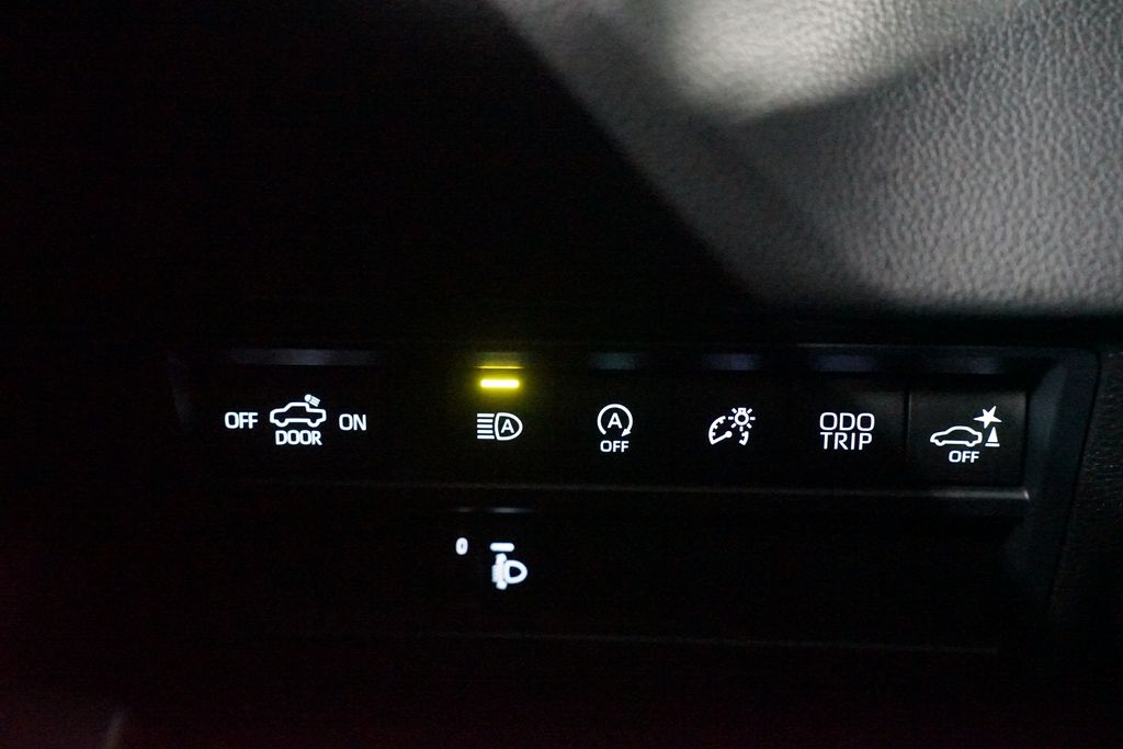 Thumbnail: 2025 Toyota Tundra - 25