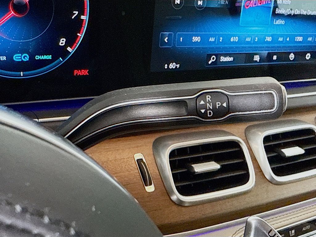 Thumbnail: 2022 Mercedes-Benz GLE - 17