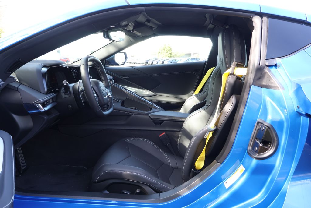 2024 Chevrolet Corvette Stingray 18