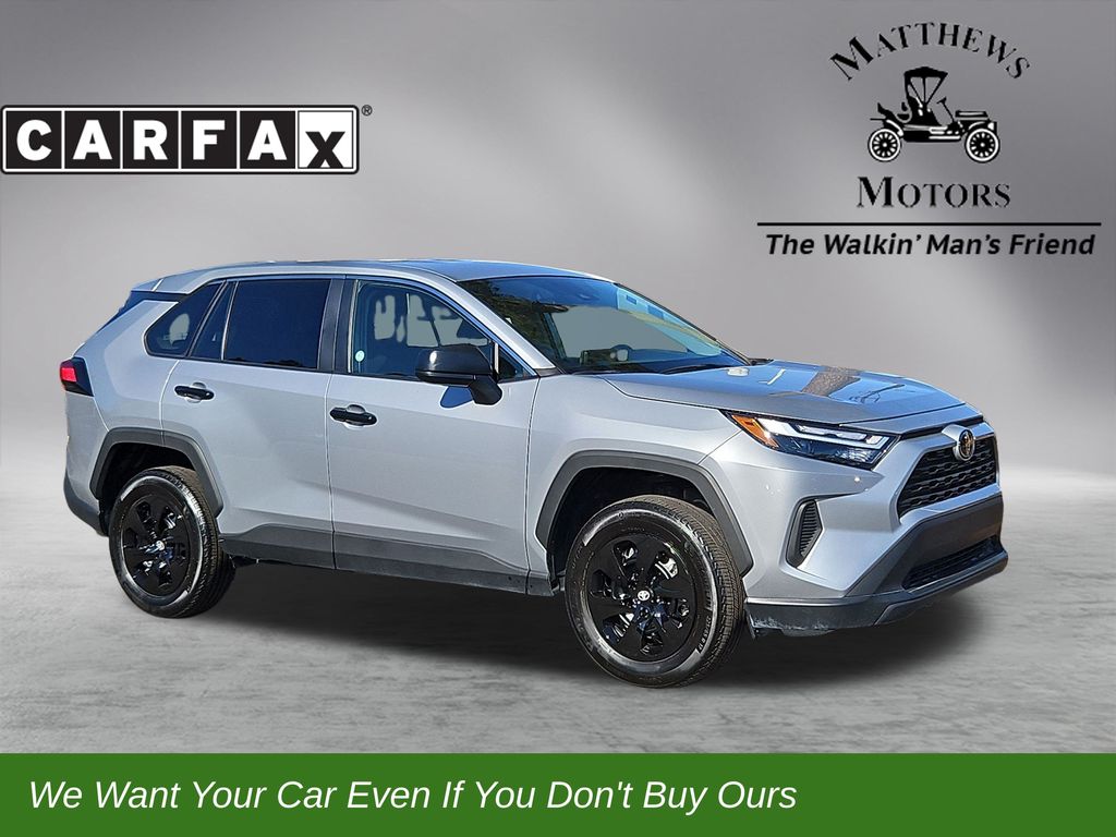 2025 Toyota RAV4 LE FWD