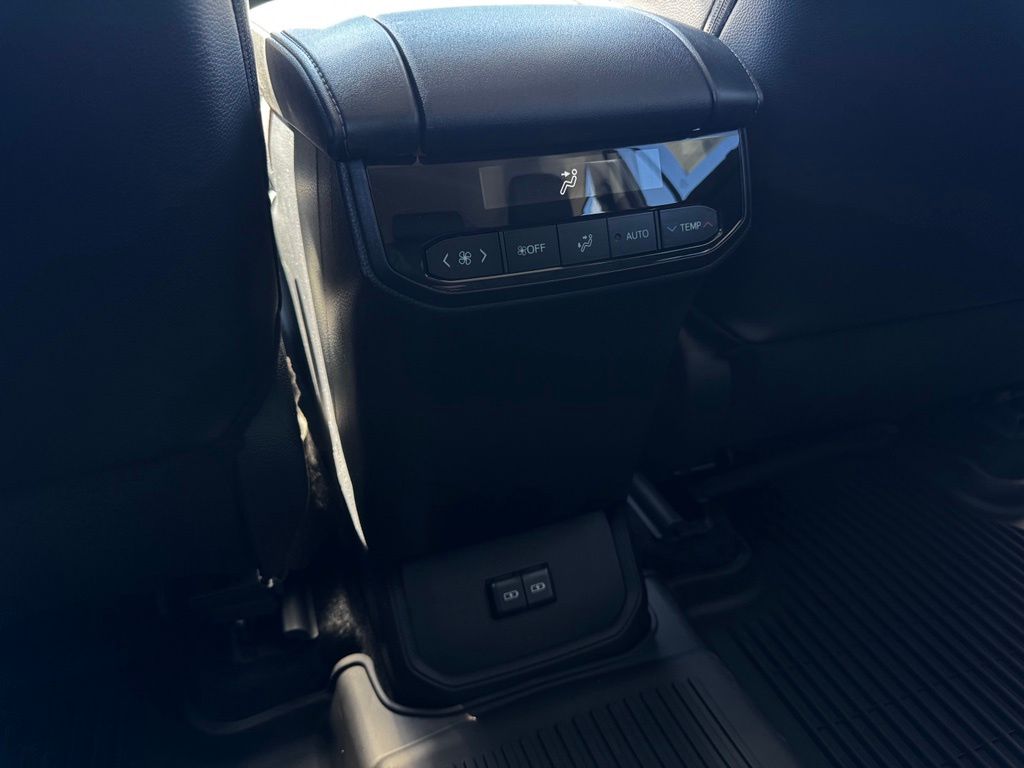 New 2026 Toyota Highlander SUV
