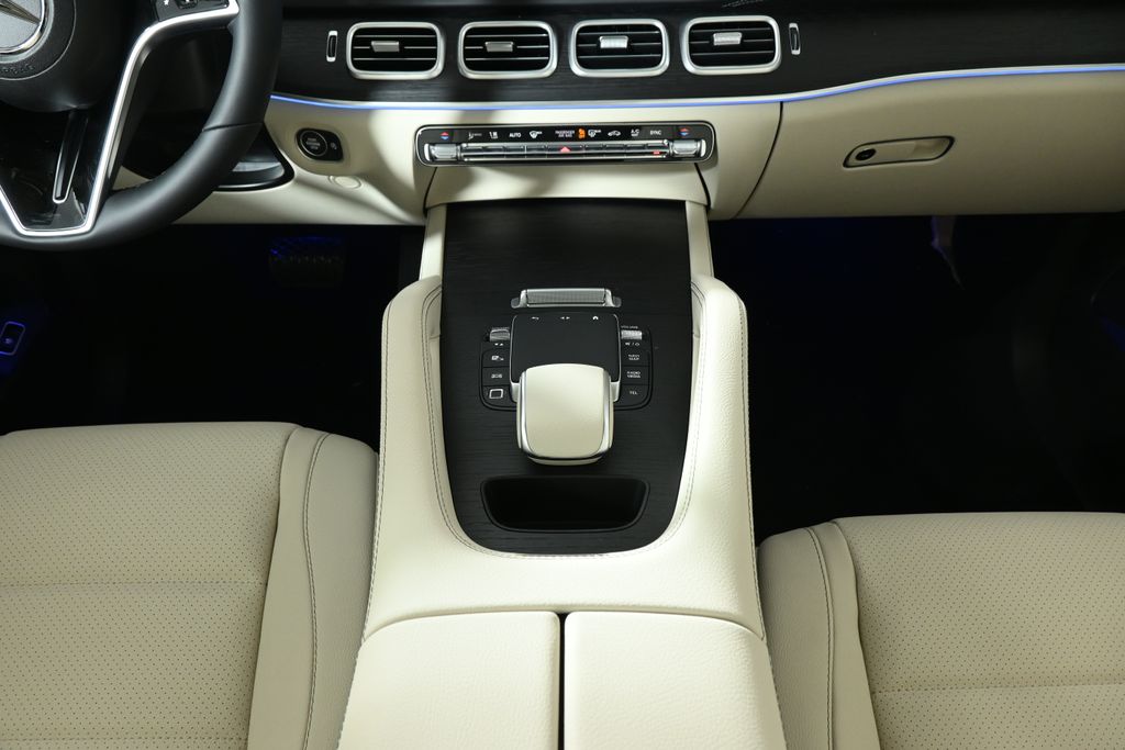 Thumbnail: 2026 Mercedes-Benz GLE - 19