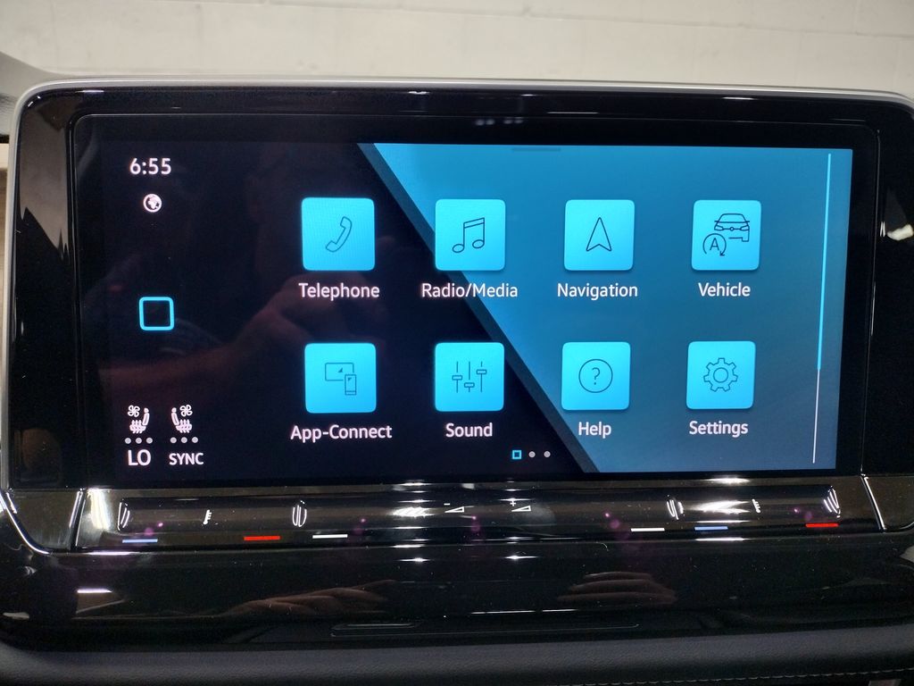 2025 Volkswagen Atlas 2.0T SE