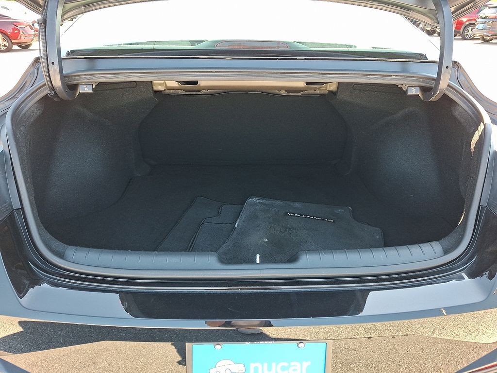 2023 Hyundai Elantra — photo 28
