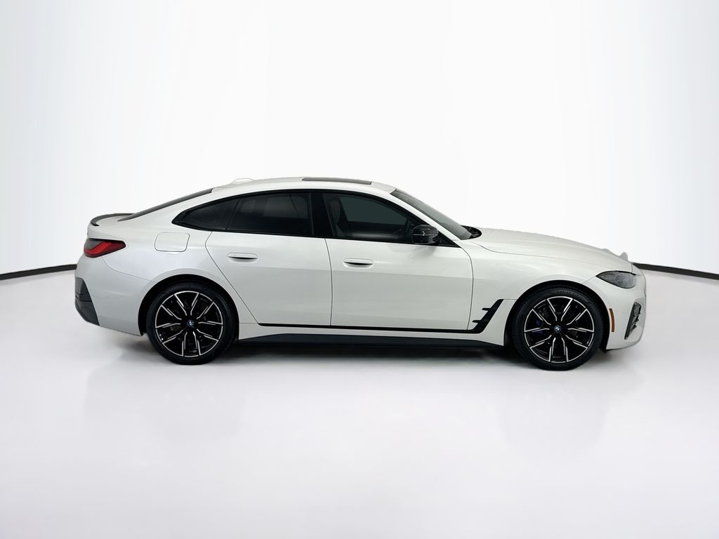 Thumbnail: 2023 BMW i4 - 4
