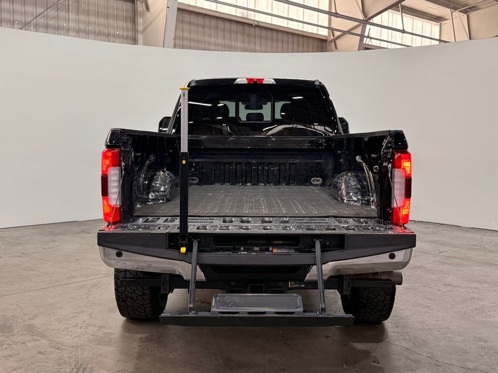 2017 Ford F-350SD Lariat