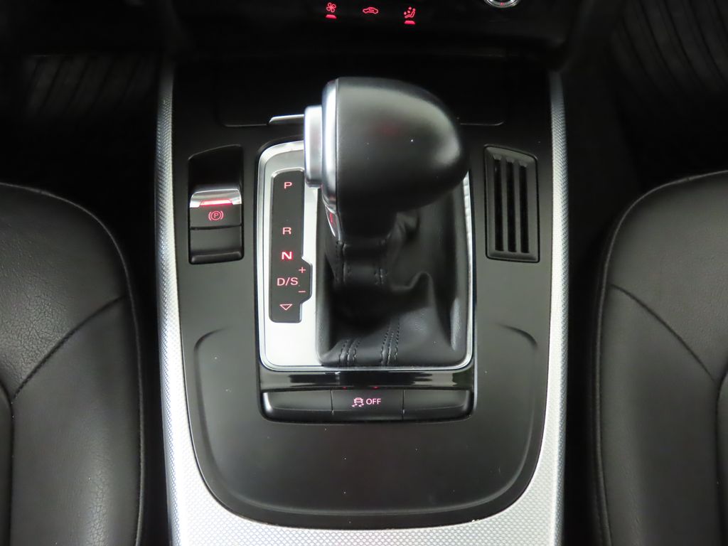 Thumbnail: 2013 Audi A4 - 22