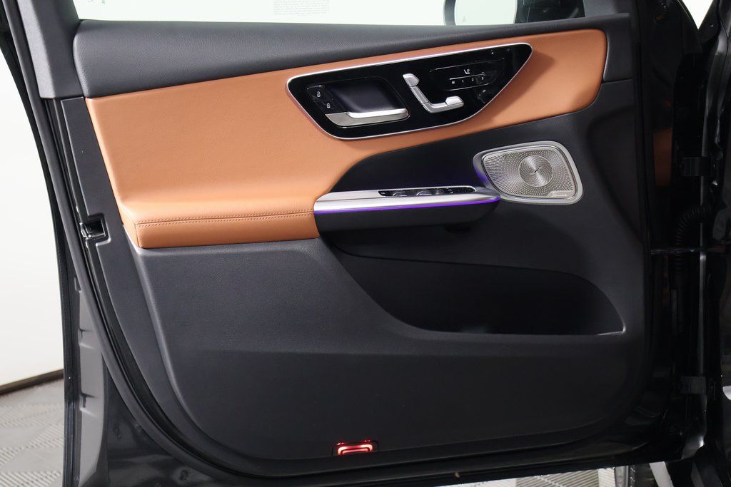 Thumbnail: 2026 Mercedes-Benz GLC - 7