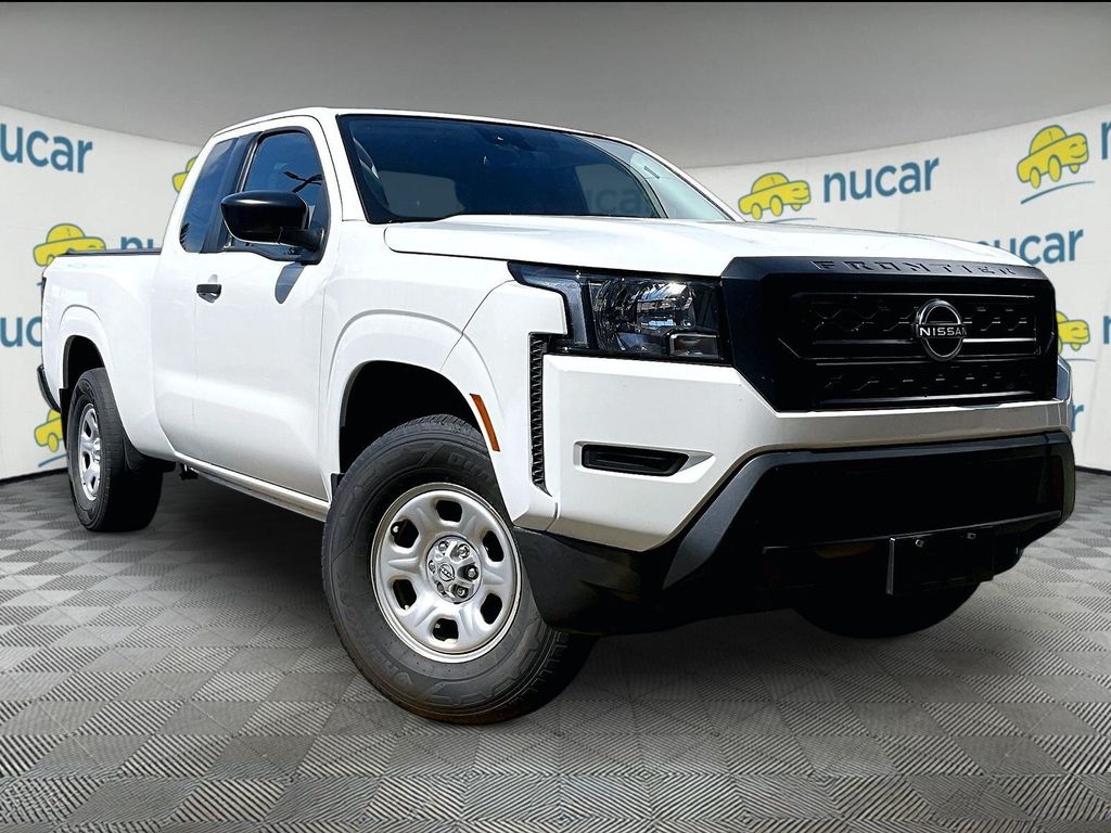 Glacier White 2022 Nissan Frontier Pickup Truck Four-Wheel Drive 9-Speed Automatic