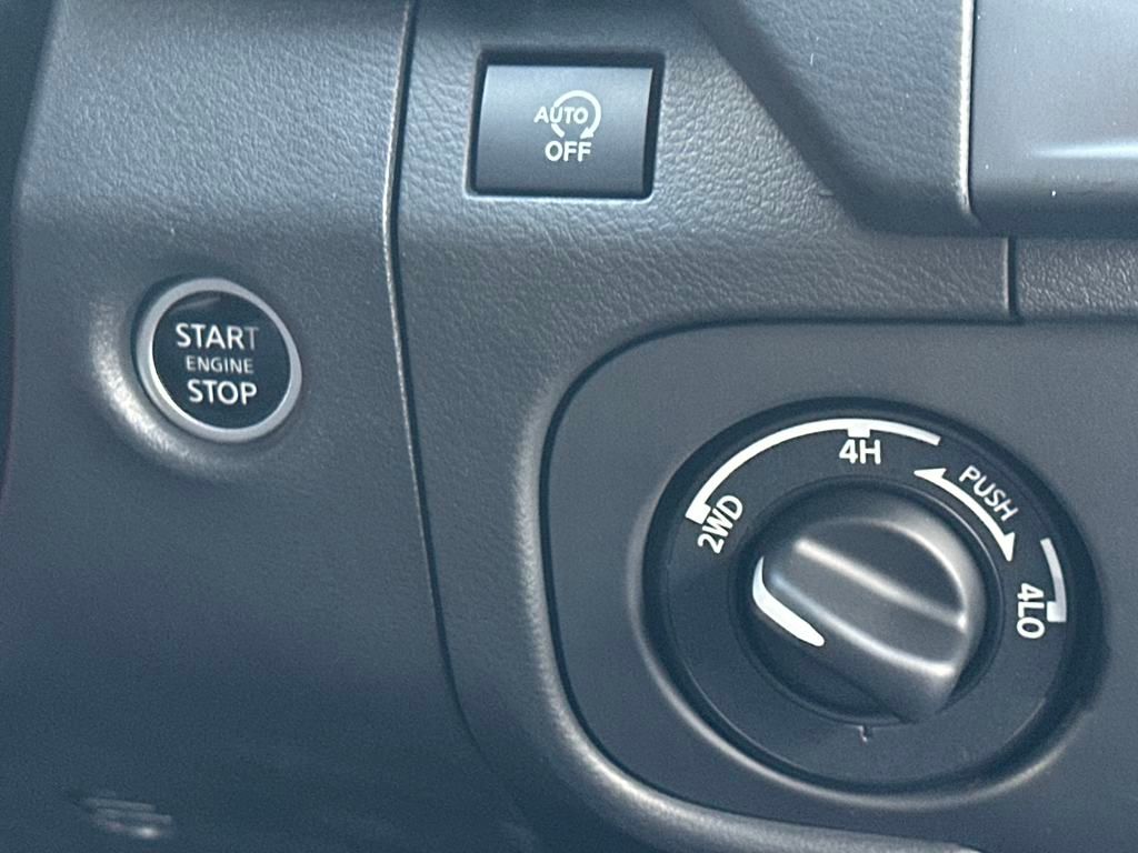 2025 Nissan Frontier PRO-4X photo