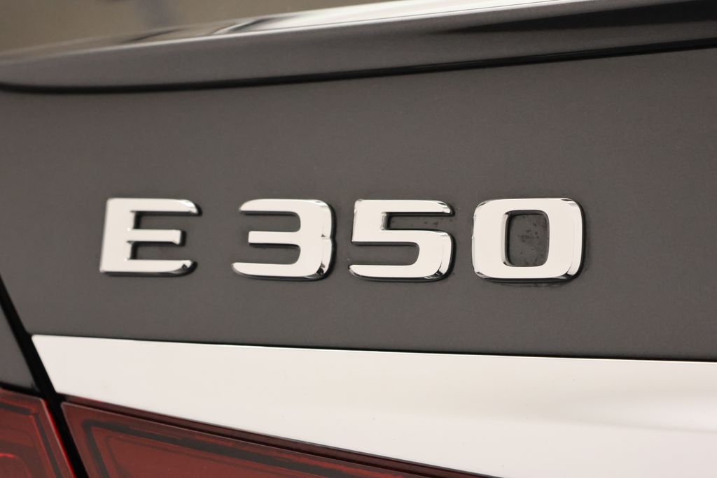 Thumbnail: 2023 Mercedes-Benz E-Class - 9