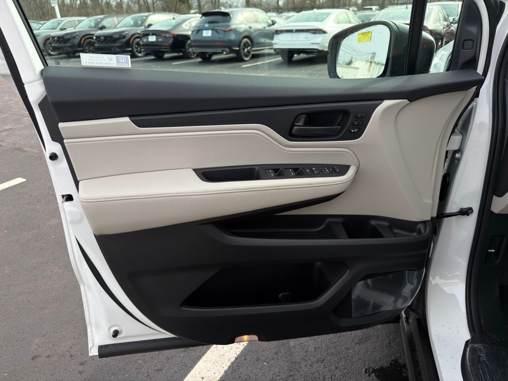 Thumbnail: 2026 Honda Odyssey - 18