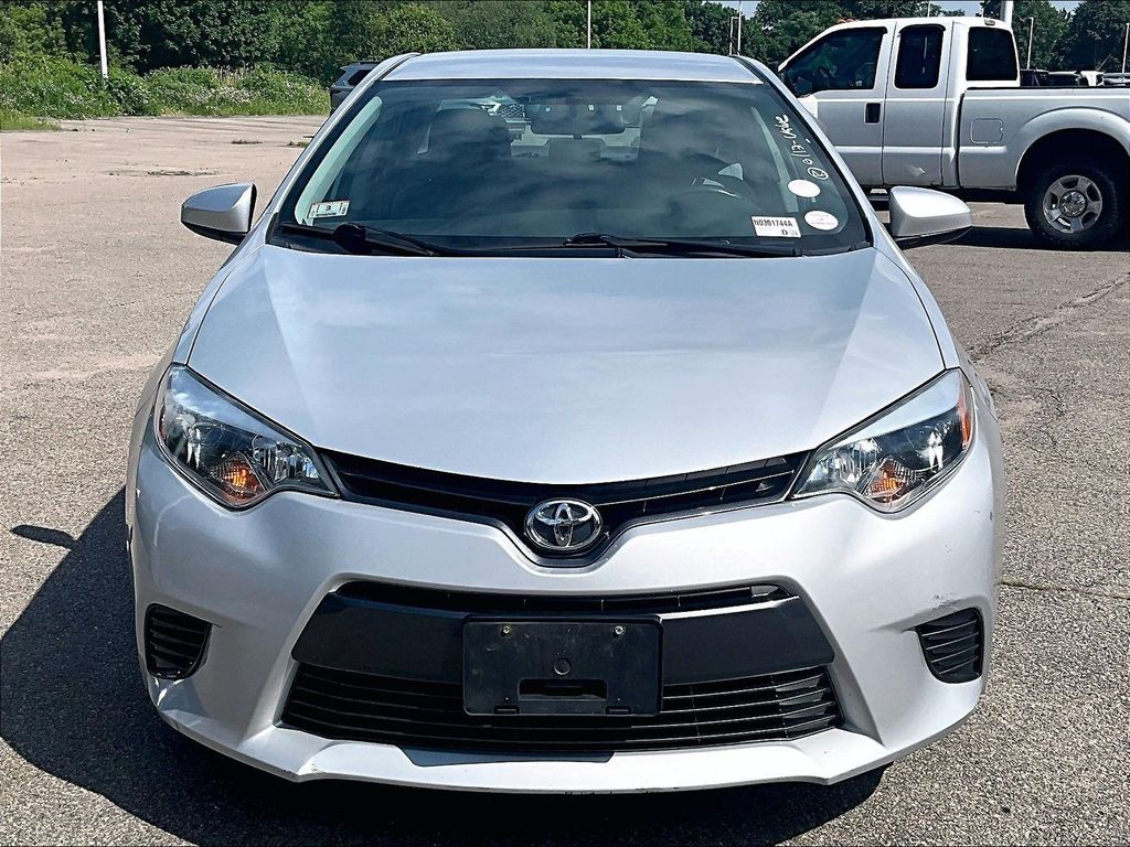 2016 Toyota Corolla — photo 2