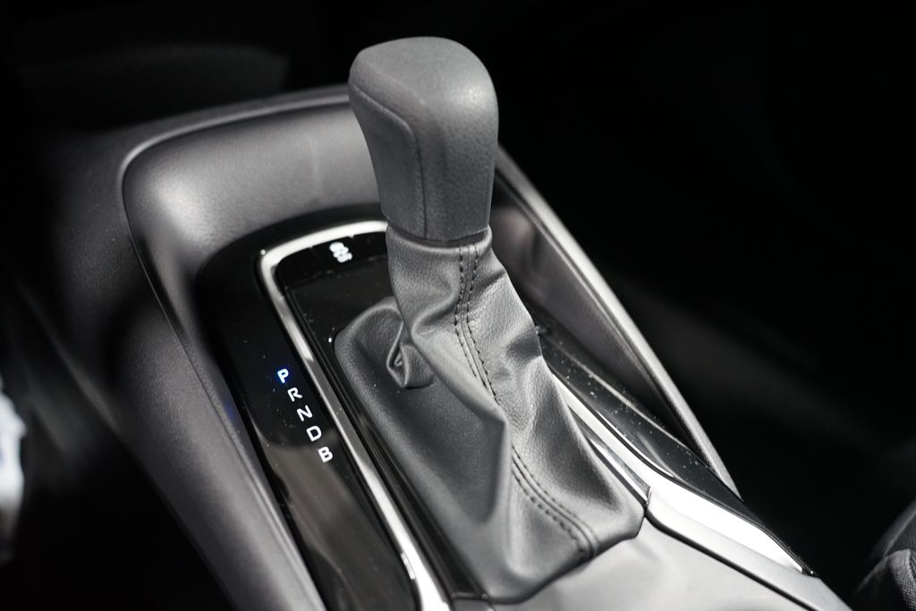 2025 Toyota Corolla LE 21
