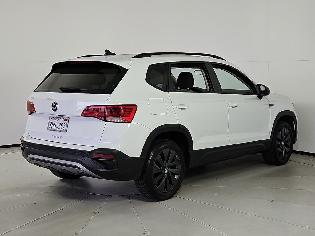 Thumbnail: 2023 Volkswagen Taos - 7