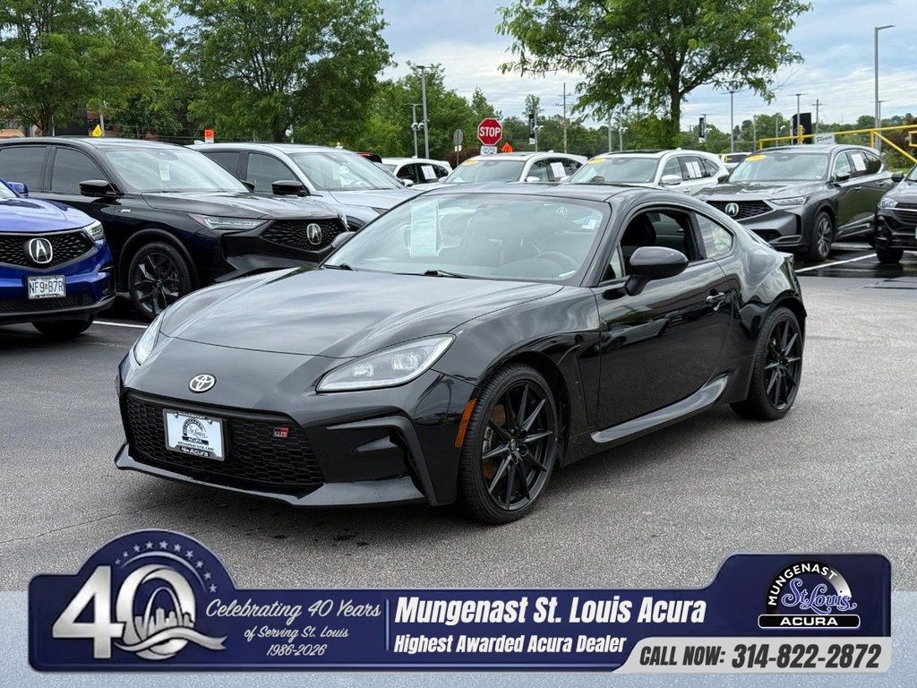 Raven 2022 Toyota GR86 Premium RWD Coupe Rear-Wheel Drive 6-Speed Automatic
