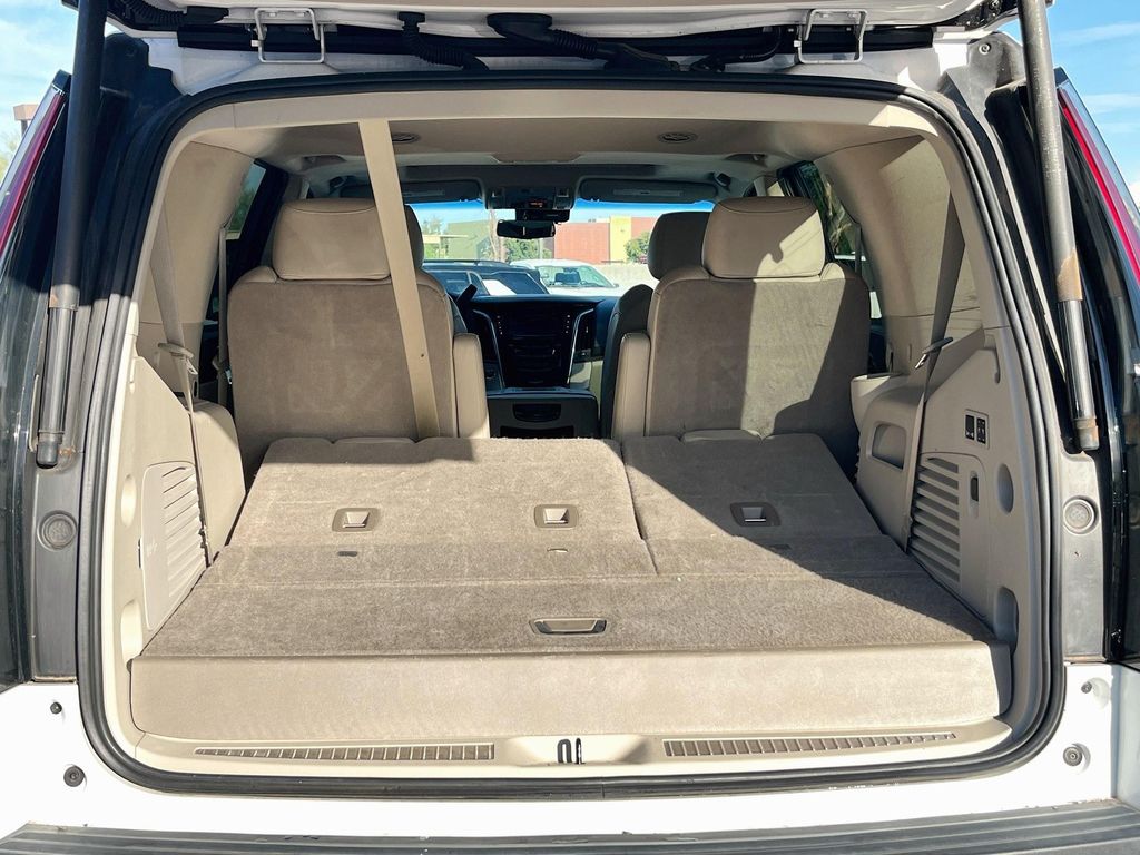 Used 2019 White Cadillac Luxury image 28