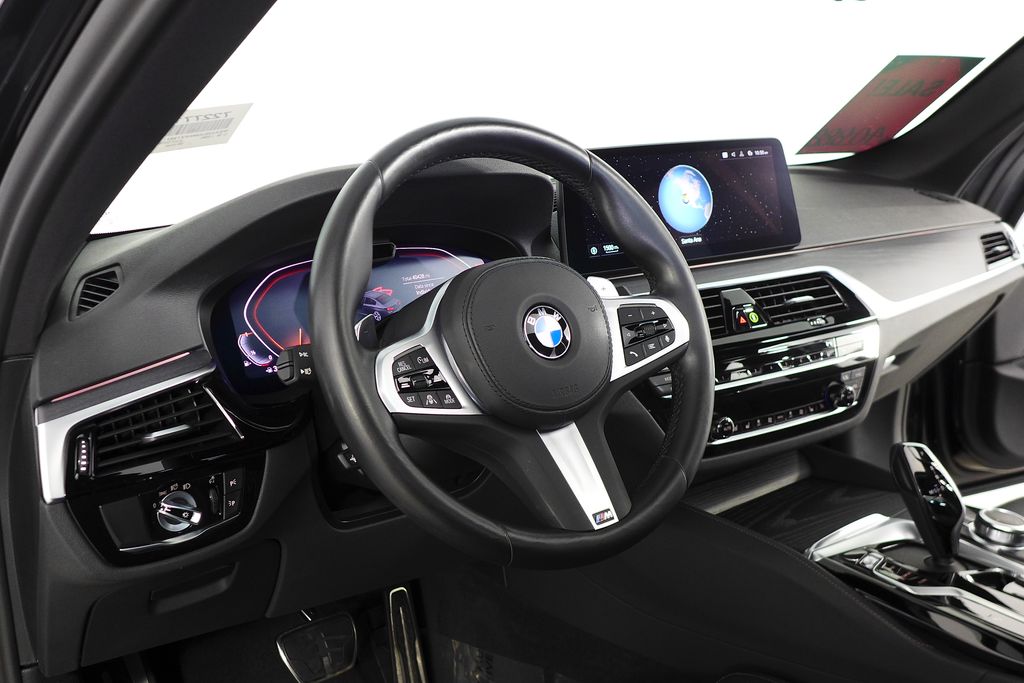 Thumbnail: 2022 BMW 5 Series - 30