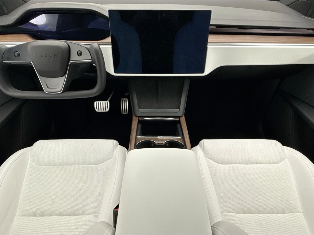 Thumbnail: 2023 Tesla Model X - 13