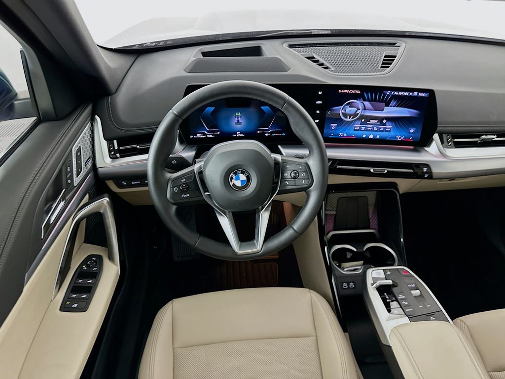 Thumbnail: 2025 BMW X1 - 21