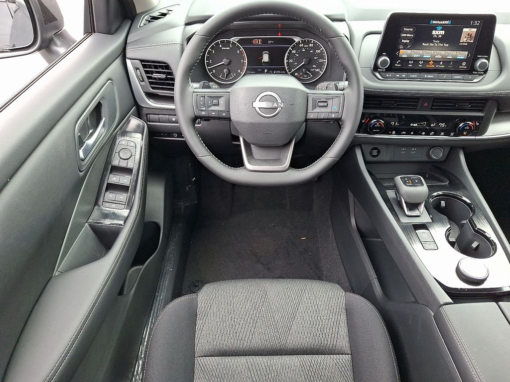 2026 Nissan Rogue — photo 7