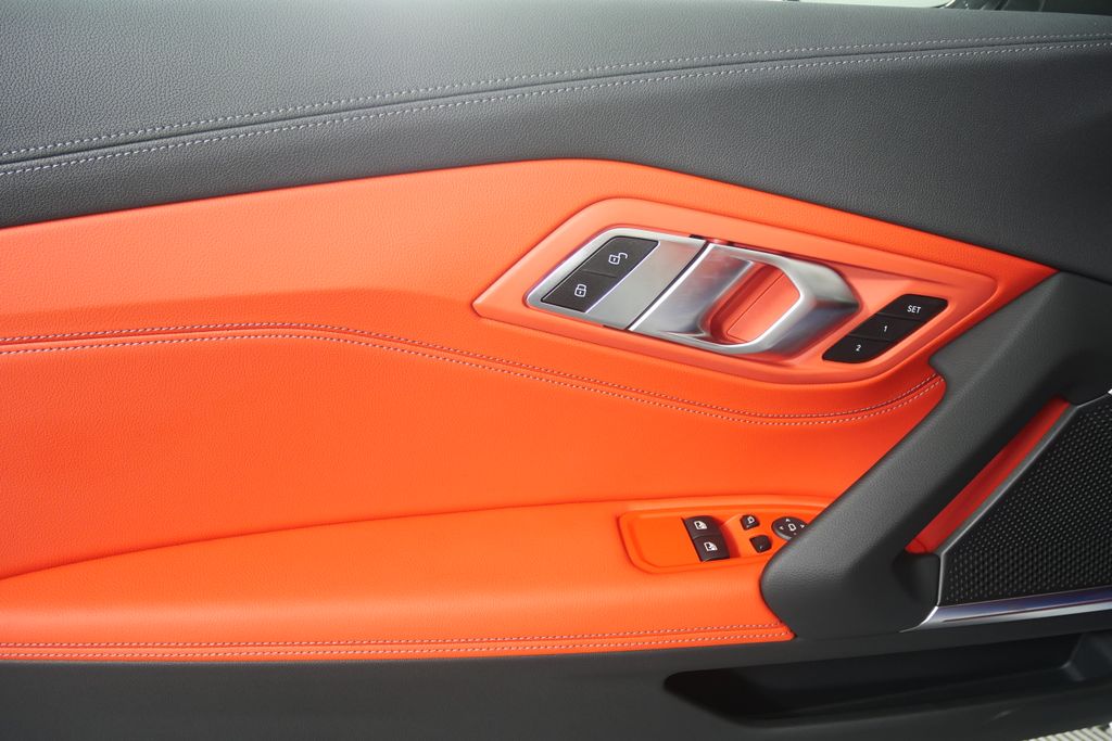 Thumbnail: 2026 BMW Z4 - 9