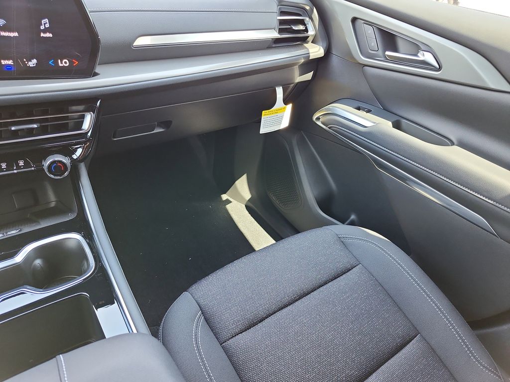 new 2026 Chevrolet Traverse car, priced at $45,695