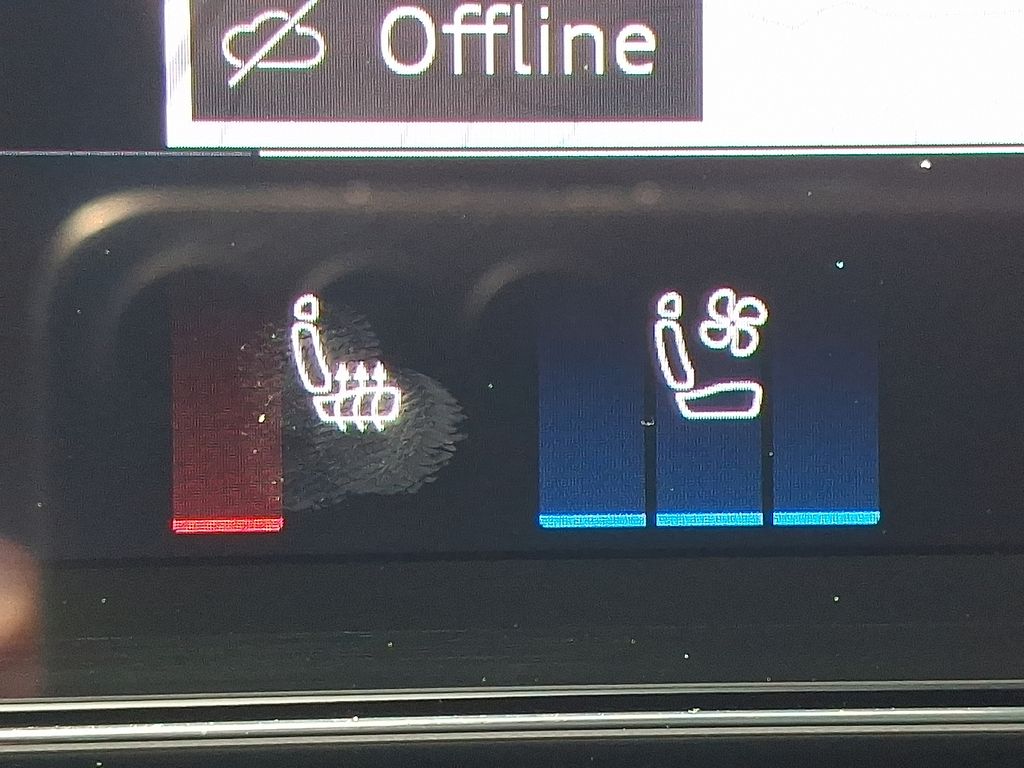 Thumbnail: 2025 Audi e-tron S - 23