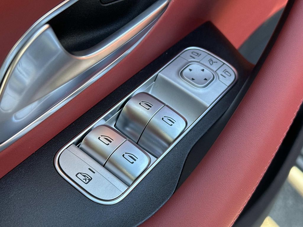 Thumbnail: 2026 Mercedes-Benz GLE - 18