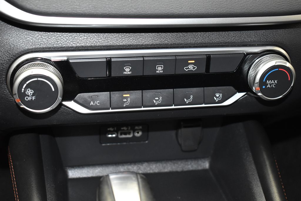 Thumbnail: 2020 Nissan Altima - 19