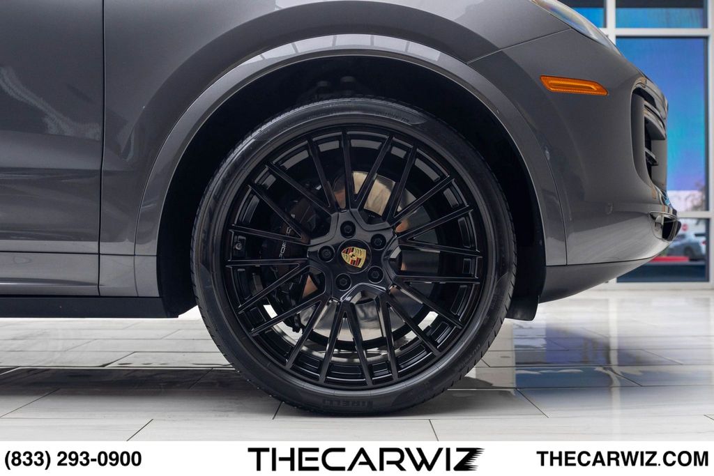 2023 Porsche Cayenne Coup Turbo - Photo 28