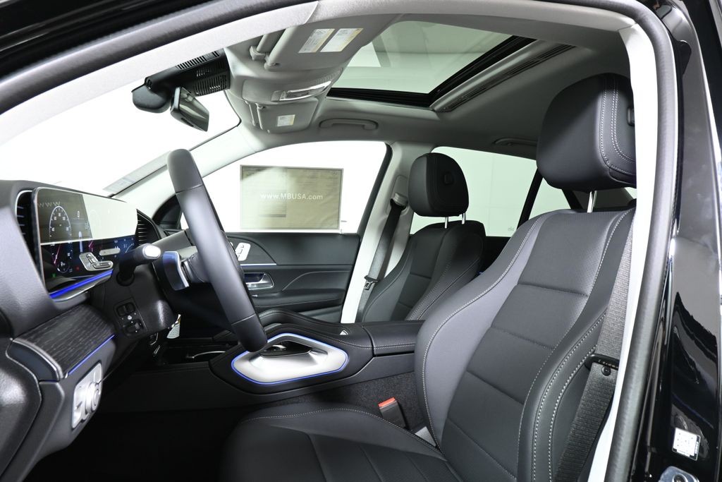 Thumbnail: 2026 Mercedes-Benz GLE - 13