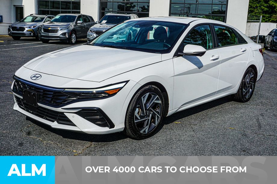 Used 2024 White Hyundai Limited image 3