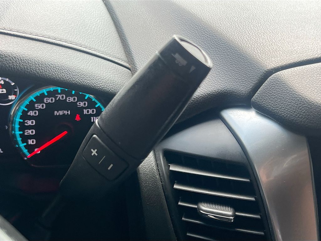 Used 2019 Silver Chevrolet Premier image 17