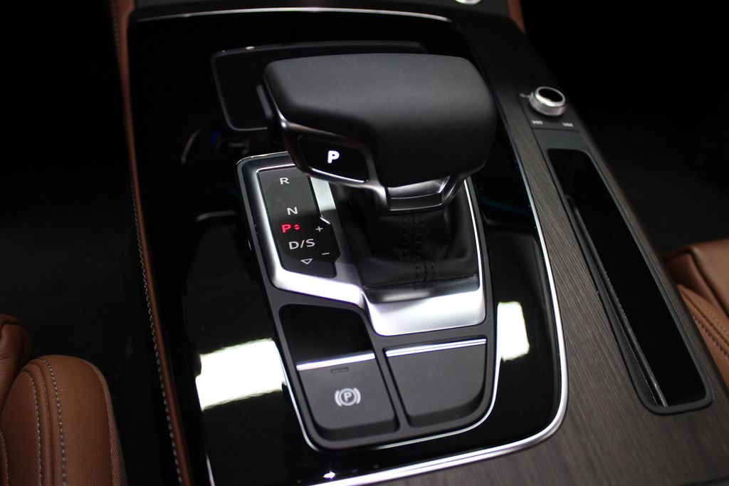Thumbnail: 2023 Audi Q5 - 15