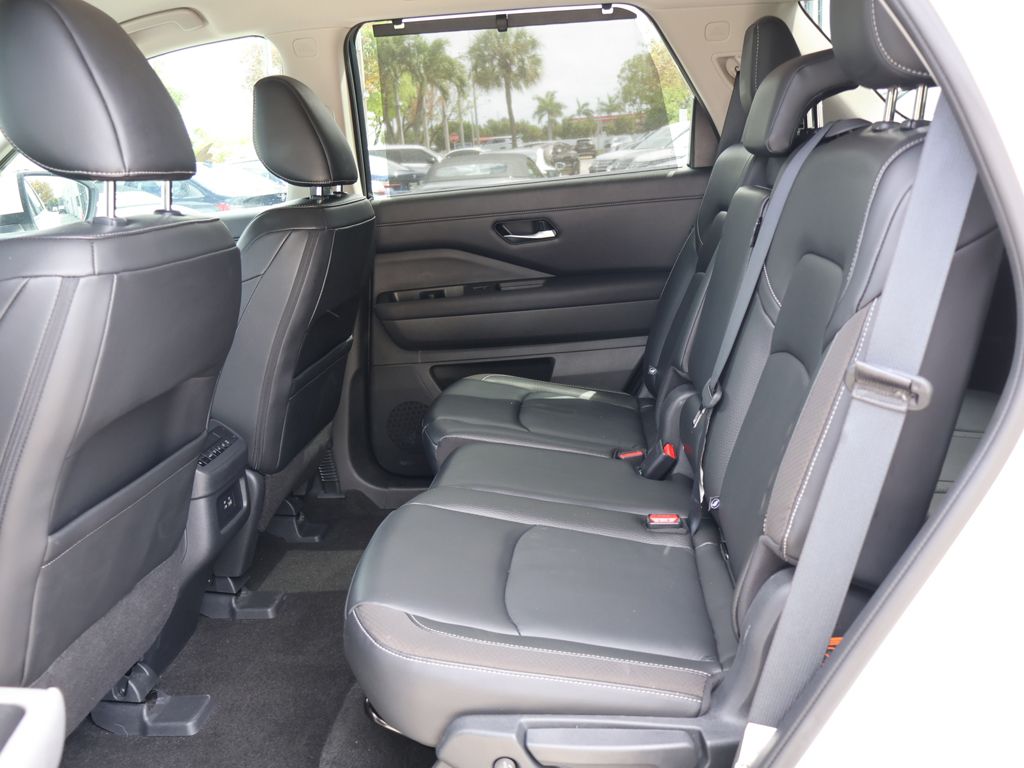 Used 2024 White Nissan SL image 36