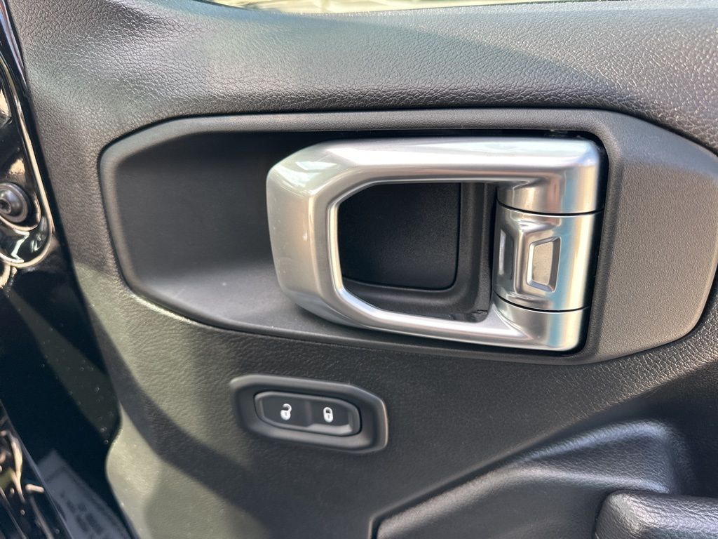 2023 Black Clearcoat Jeep Gladiator Sport 4X4 Truck