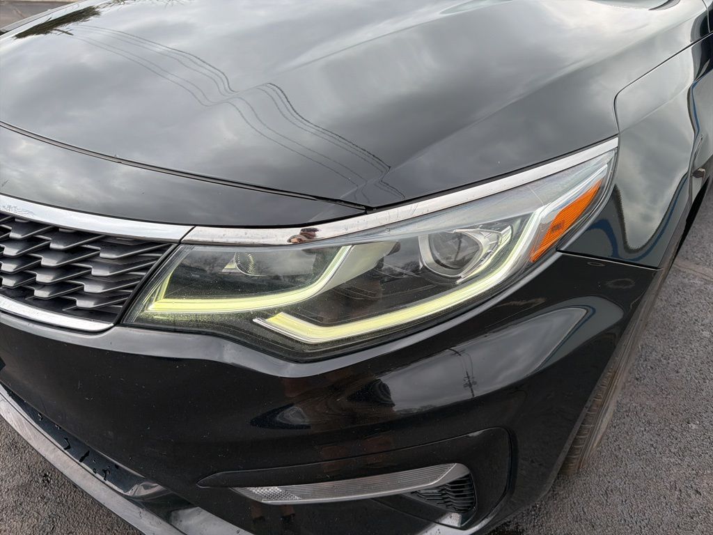 Thumbnail: 2020 Kia Optima - 9