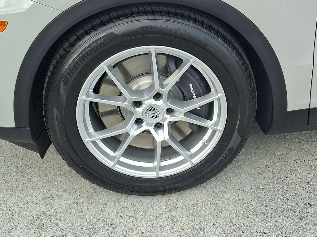 Thumbnail: 2026 Porsche  - 10